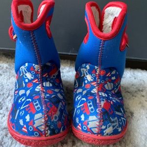 Baby Bogs size 7 - construction vehicles trucks UEC